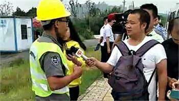 株洲市副市長、市公安局局長李曉葵視查工地現(xiàn)場